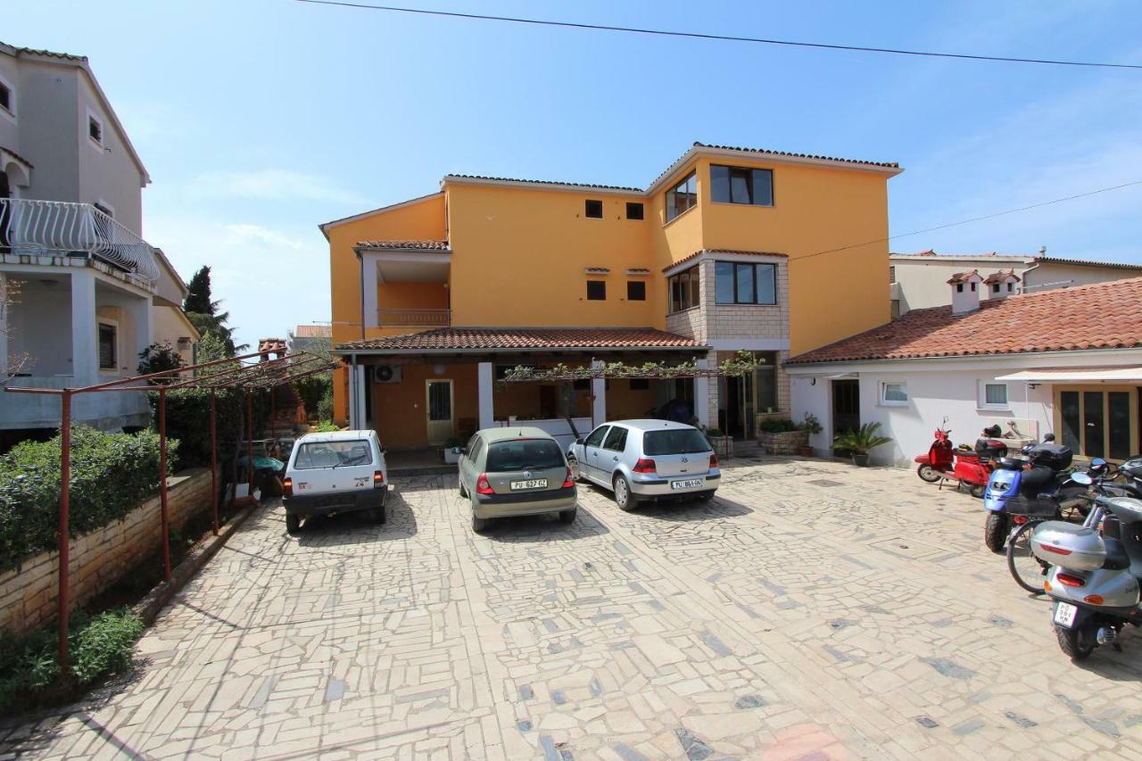 Apartments Malvina Ровинь Экстерьер фото